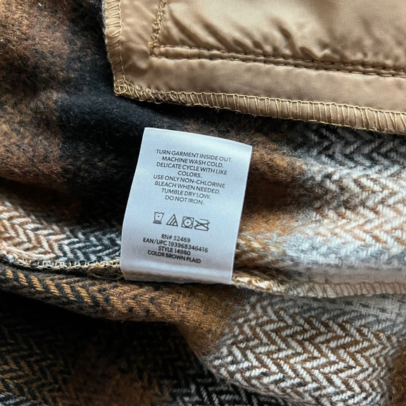 NWT Member's Mark Brown Plaid Ladies Shacket - Picture 6 of 11